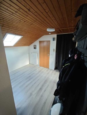 Nette 2-Zimmer Dachgeschosswohnung in Peißenberg