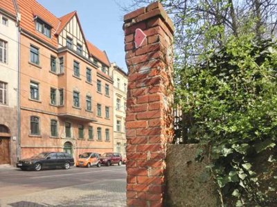 Zwischen Reichardts Garten & Saale... Individuelle 3-Raum-Wohnung wartet auf neue Bewohner