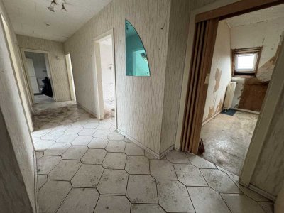 4 Zimmer Dachgeschosswohnung in Duisburg-Friemersheim