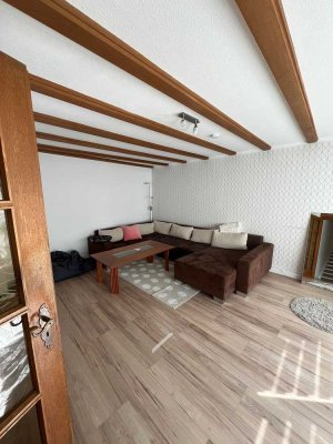 Stilvolle 6-Raum-Maisonette-Wohnung in Schwegenheim