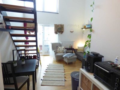 Helle Galerie-Wohnung im Candis mit Balkon