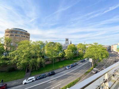 Einzigartiger Domblick: Helle Stadtwohnung mit kölschem Lebensgefühl
