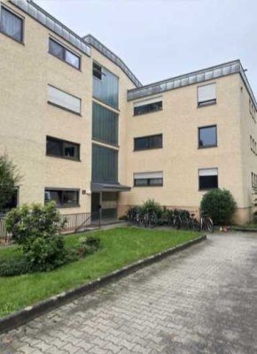 Attraktives Apartment mit Balkon(möbliert)