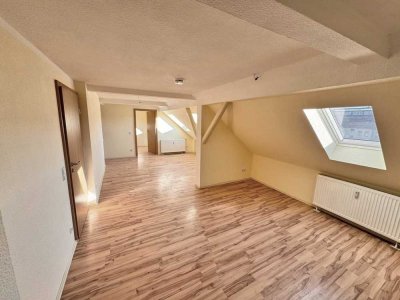 renovierte, helle 4 Zimmerwohnung im 4.OG in Weißenfels