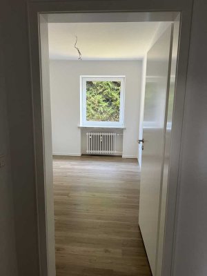 EG-Wohnung mit eigenem Garten und Terrasse