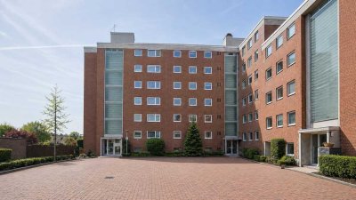 Helle Wohnung mit Balkon, Aufzug, Keller und Tiefgaragenstellplatz in Hannover!