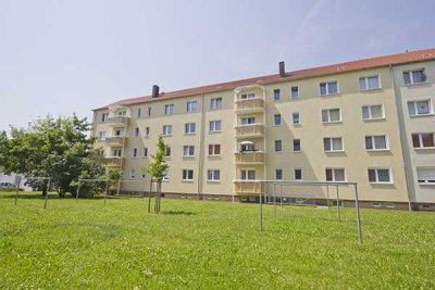 Nachnutzer gesucht! 2-Raumwohnung mit Balkon ganz unten!