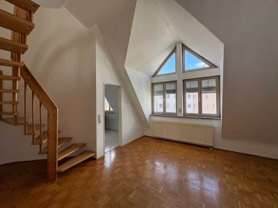 Charmante 2 Zimmer Maisonette im Dachgeschoss in begehrter Lage von Söflingen