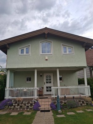 Smartes Haus mit Terrasse, Garten &amp; Keller - teilmöbliert