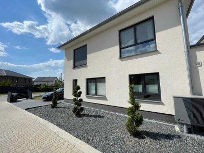 DHH im beliebten Wendeburg - Doppelhaushälfte mit großem Garten, EBK und Garage!