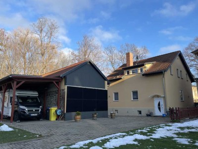 Besonderes Haus mit grossem Grundstück in Bestlage mit 7 Zimmern, 3 Garagen , Pool .....