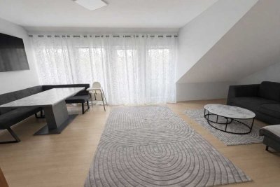 Charmante 3-Zimmer-Dachgeschosswohnung mit Balkon und Stellplatz in zentraler Lage
