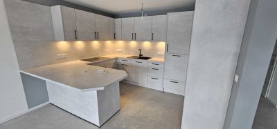 Neubau: Luxuriöse 3 sowie 4 Zimmer-Wohnung im 1. OG mit EBK u. Stellplatz in Salzgitter-Thiede