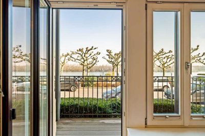 TOP! Stilvolle Altbau-Villenwohnung mit Rheinblick – Balkon, Terrasse und historischen Details