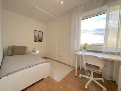 Ein Zimmer frei in großer 6-Zimmer-WG in Frankfurt am Main – Wasgaustraße 47!