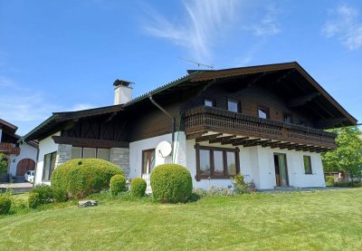 Ein/Zweifamilienhaus mit Garten und Doppelgarage in Seekirchen am Wallersee