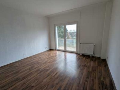 *** Schöne 2 ZKB-Wohnung mit sonnigem Balkon ***