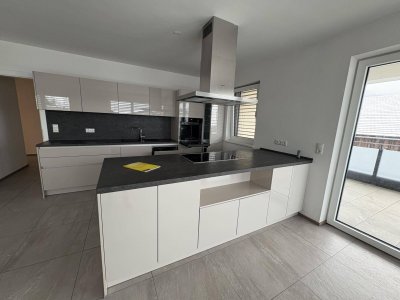 Moderne 4-Zimmer Wohnung mit Terrasse