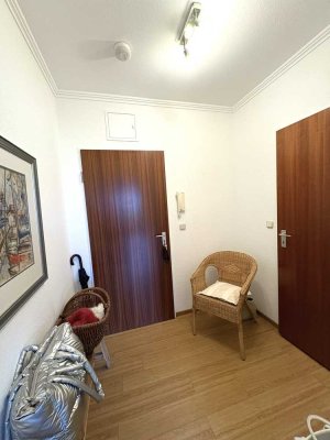 SCHÖNE LANGZEIT - FERIENWOHNUNG IN IDYLLISCHER INSELLAGE VON TRAVEMÜNDE