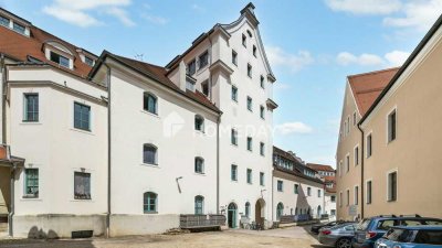 Denkmalgeschützte Renditeimmobilie: Attraktive Maisonette-Wohnung im ehemaligen Kloster