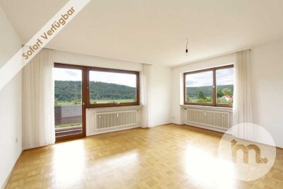 Mehrgenerationenwohnen mit großem Garten & drei Garagen – Zweifamilienhaus mit Einliegerwohnung