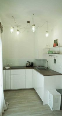 2-Zimmer-Wohnung mit modernisiertem Bad und einem Stellplatz