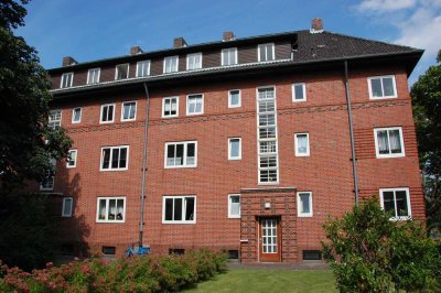 Vier-Zimmer-Wohnung mit Kochnische in zentraler Lage!