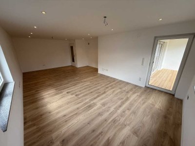Erstbezug nach Sanierung: Moderne 3-Zimmer-Wohnung mit Balkon und EBK in Hochzoll