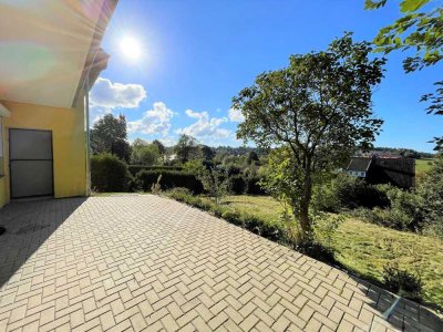 Freistehendes Wohnhaus mit Garten in Südhanglage