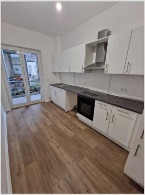 Erstbezug nach Sanierung. Tolle 1-Zimmer Wohnung mit Balkon