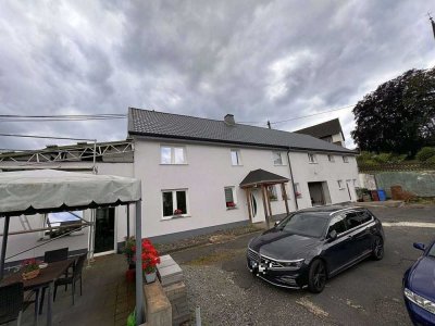 RESERVIERT - Attraktives Einfamilienhaus mit Ausbaupotenzial und vielseitigen Nutzungsmöglichkeiten