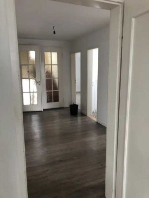 Stilvolle 4-Zimmer-Dachgeschosswohnung mit Gartenparadies