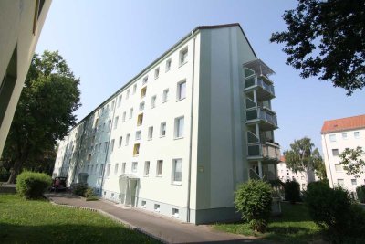 Lebens- und liebeswerte altersgerechte Wohnung mit gemütlicher Wohnküche.