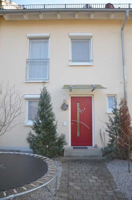 Provisionsfrei - Familienfreundliches Reihenmittelhaus mit Südgarten