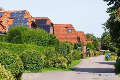 Reihenmittelhaus mit Komfort: Dachterrasse &amp; Gartenanteil + Parkplatz