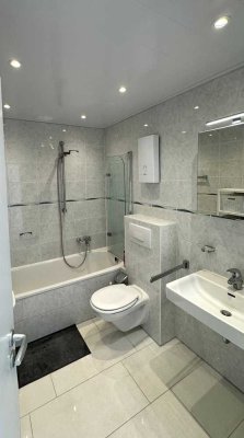 Modernisierte 2-Zi.-Wohnung in einem gepflegten Mehrfamilienhaus in Ennepetal von privat