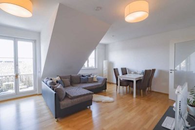 Wohnen über den Dächern Heilbronns – Lichtdurchflutete 2,5 Zi.-DG-Whg. mit Terrasse im Szeneviertel