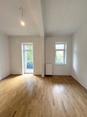 2-Zimmer Top-Altbauwohnung mit 11m² Balkon! - Provisionsfrei!