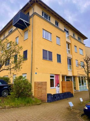 Erstbezug nach Sanierung - EG-Wohnung mit Freisitz