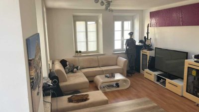 Exklusive 2-Zimmer-Wohnung in der kernsanierten "Alten Schule"