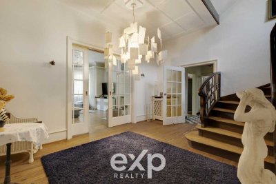 Traumhaft wohnen am Schlossgarten – Repräsentative Stadtvilla mit Charakter