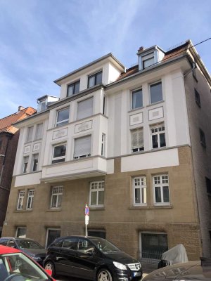 Sonnige sanierte 3,5 Zimmer-Wohnung m. Loggia in Stuttgart-Ost