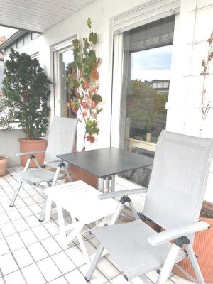 Sehr gepflegte 4-Zimmer-Wohnung mit Balkon und TG-Platz in angenehmer Wohnlage, Offenbach