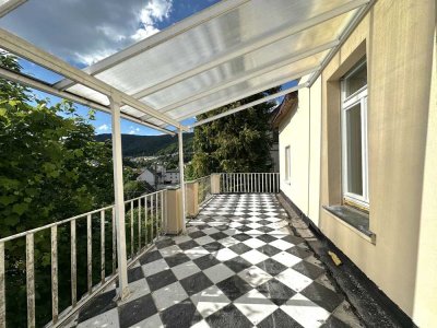 Exklusive Mietwohnung in kernsanierter Jugendstilvilla mit Neckarblick und großer Terrasse