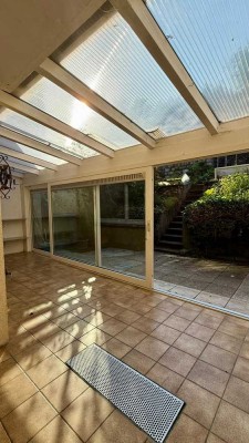 Schönes RMH 5 Zimmer, Wintergarten, Haustiere, Garten, Garage ab sofort