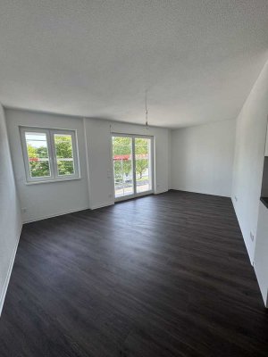 Erstbezug/Hochwertige 2-Zimmer-Wohnung mit Balkon und Einbauküche direkt am Main