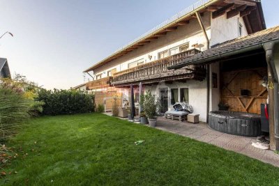 Einfamilienhaus Wohntraum mit bezugsfreier Einliegerwohnung / neue Heizung & PV Anlage