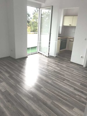 Kleines Appartement mit Balkon + EBK für Anleger u./.o.  Selbstbezieher!