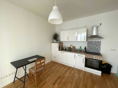 Exklusive 1-Zimmer-Loft-Wohnung mit geh. Innenausstattung mit Balkon und EBK in Berlin Weißensee