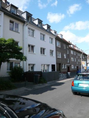 Komplett Sanierte 3 Zimmer Wohnung in Köln-Mülheim, Rheinnähe